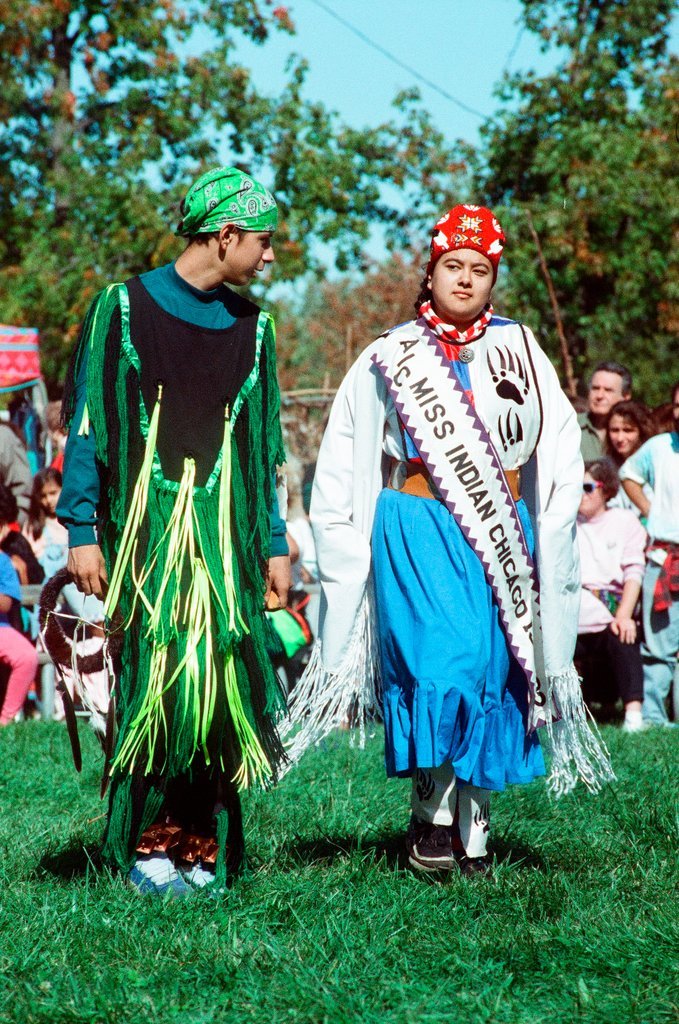Members of the Chicago-area Native American community gather for an event - Chicago Sun-Times