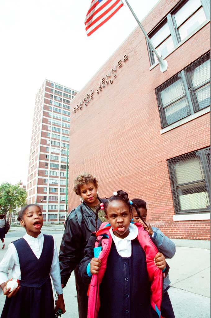 Pictures of clean up projects and residents at the Cabrini Green apartments - Chicago Sun-Times