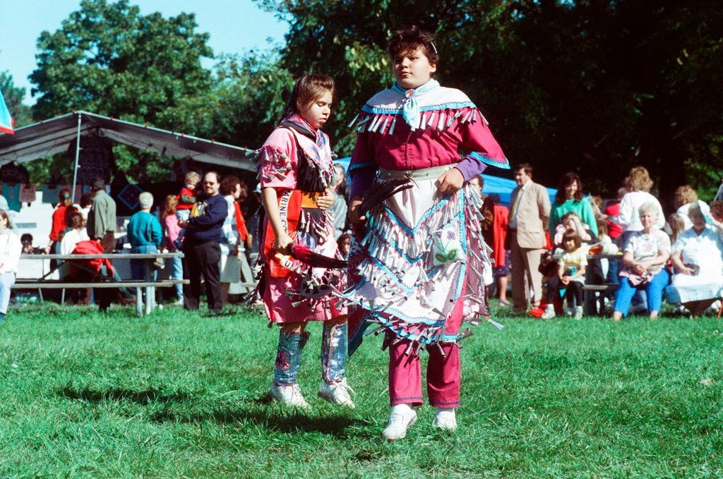 Members of the Chicago-area Native American community gather for an event - Chicago Sun-Times
