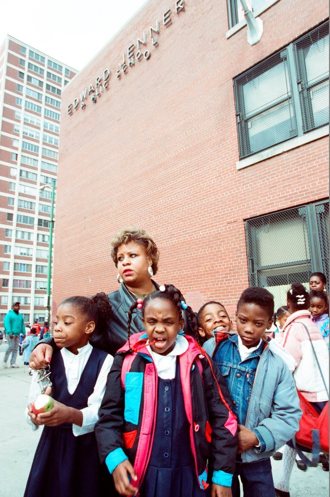 Pictures of clean up projects and residents at the Cabrini Green apartments - Chicago Sun-Times