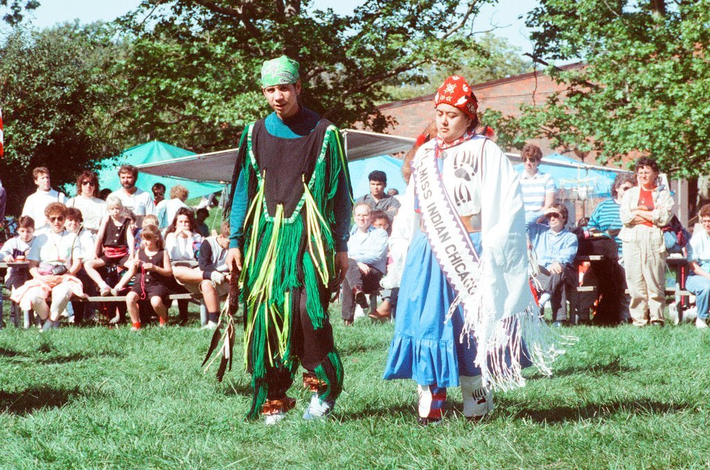 Members of the Chicago-area Native American community gather for an event - Chicago Sun-Times