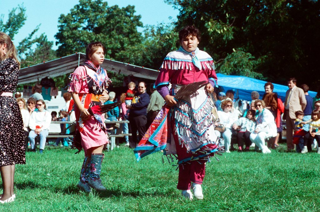 Members of the Chicago-area Native American community gather for an event - Chicago Sun-Times