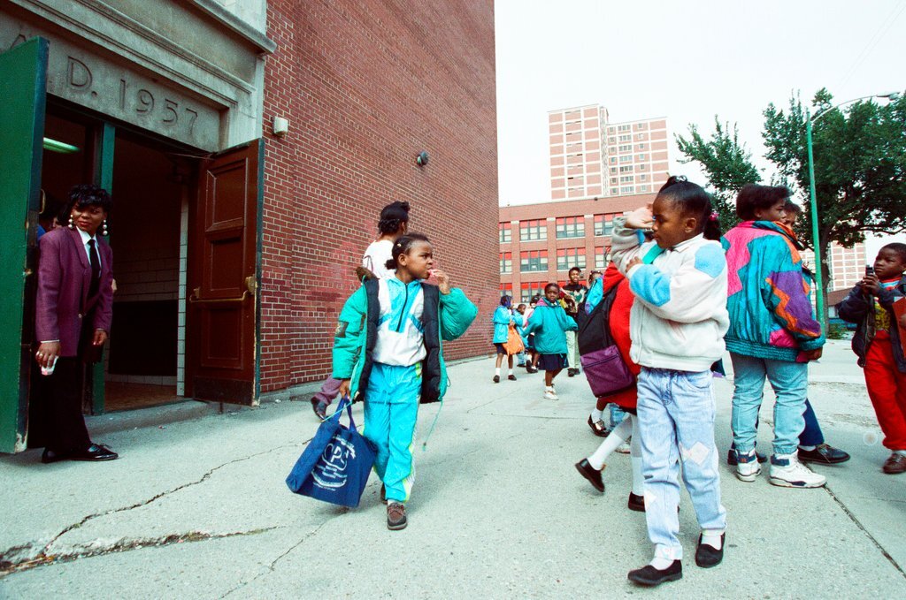 Pictures of clean up projects and residents at the Cabrini Green apartments - Chicago Sun-Times
