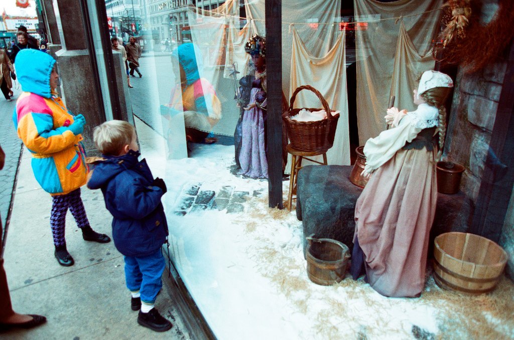 Stores on State Street decorate their windows to fit a winter holiday theme - Chicago Sun-Times