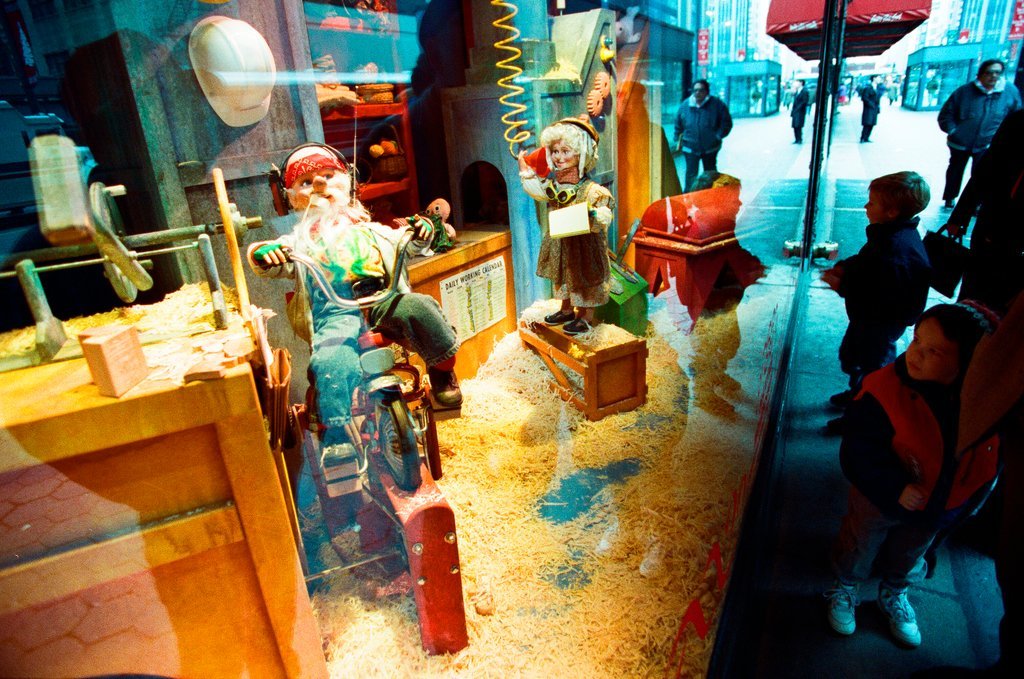 Stores on State Street decorate their windows to fit a winter holiday theme - Chicago Sun-Times