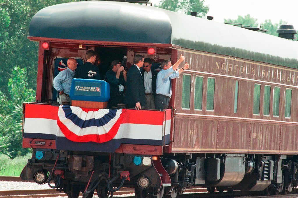 Republican presidential candidate George W. Bush and his wife Laura Bush hold a rally in Joliet - Chicago Sun-Times