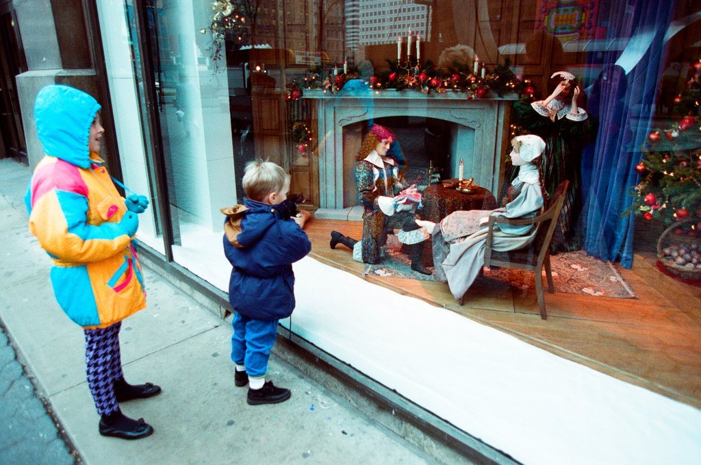 Stores on State Street decorate their windows to fit a winter holiday theme - Chicago Sun-Times