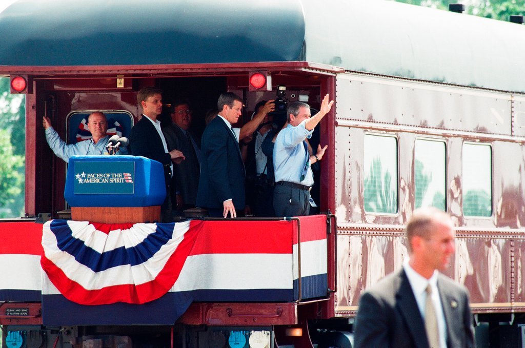 Republican presidential candidate George W. Bush and his wife Laura Bush hold a rally in Joliet - Chicago Sun-Times