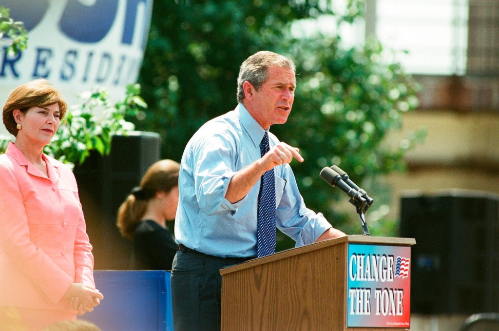 Republican presidential candidate George W. Bush and his wife Laura Bush hold a rally in Joliet - Chicago Sun-Times