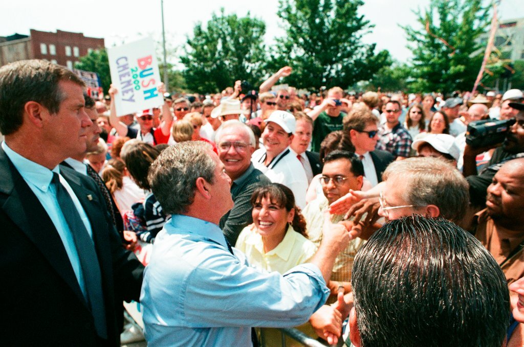 Republican presidential candidate George W. Bush and his wife Laura Bush hold a rally in Joliet - Chicago Sun-Times