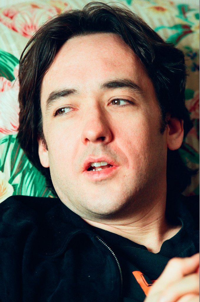 John Cusack speaks with a reporter about the release of 'High Fidelity' - Chicago Sun-Times