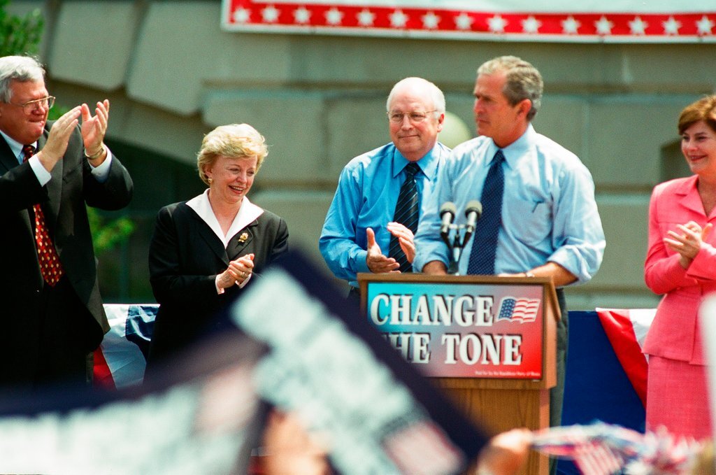 Republican presidential candidate George W. Bush and his wife Laura Bush hold a rally in Joliet - Chicago Sun-Times