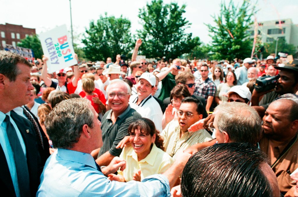 Republican presidential candidate George W. Bush and his wife Laura Bush hold a rally in Joliet - Chicago Sun-Times