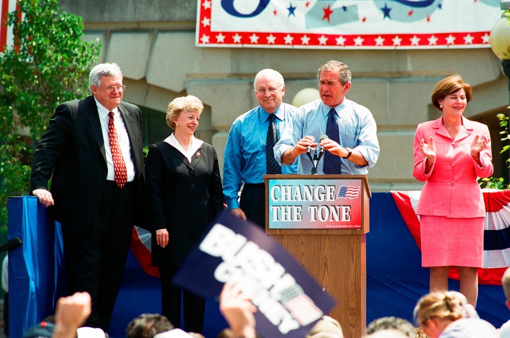 Republican presidential candidate George W. Bush and his wife Laura Bush hold a rally in Joliet - Chicago Sun-Times
