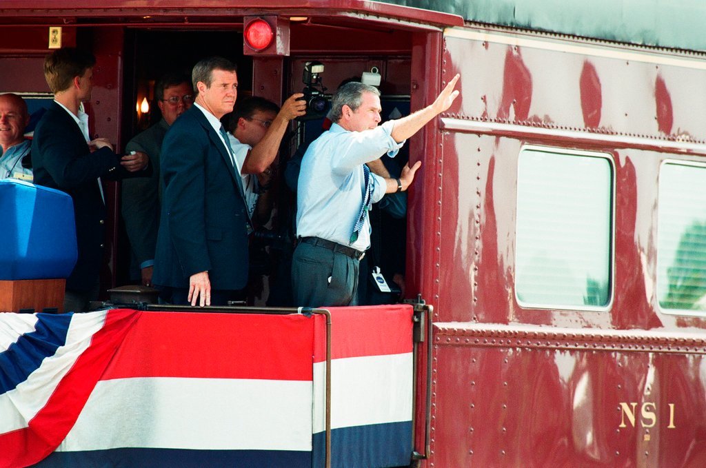 Republican presidential candidate George W. Bush and his wife Laura Bush hold a rally in Joliet - Chicago Sun-Times