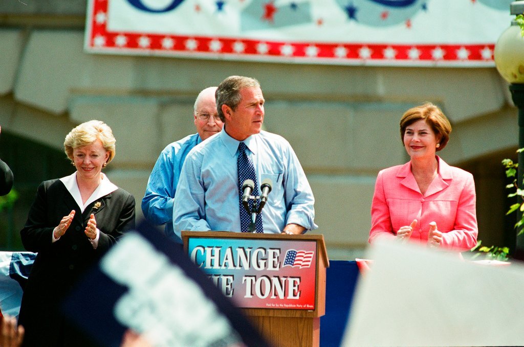 Republican presidential candidate George W. Bush and his wife Laura Bush hold a rally in Joliet - Chicago Sun-Times