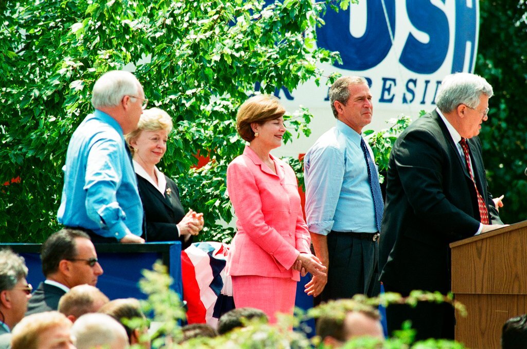 Republican presidential candidate George W. Bush and his wife Laura Bush hold a rally in Joliet - Chicago Sun-Times