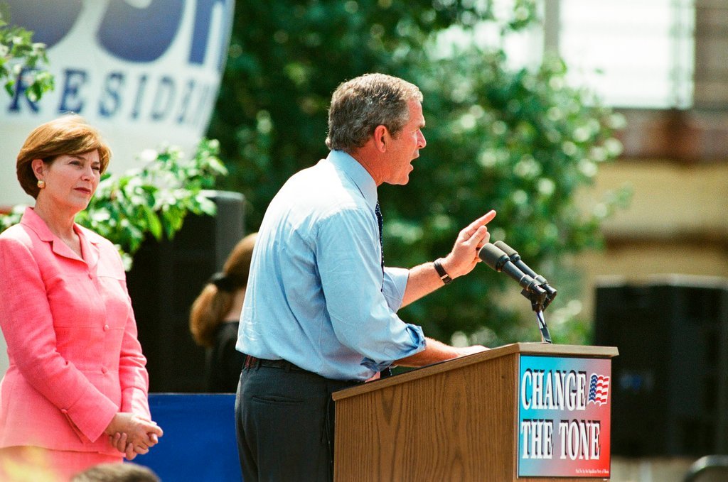 Republican presidential candidate George W. Bush and his wife Laura Bush hold a rally in Joliet - Chicago Sun-Times