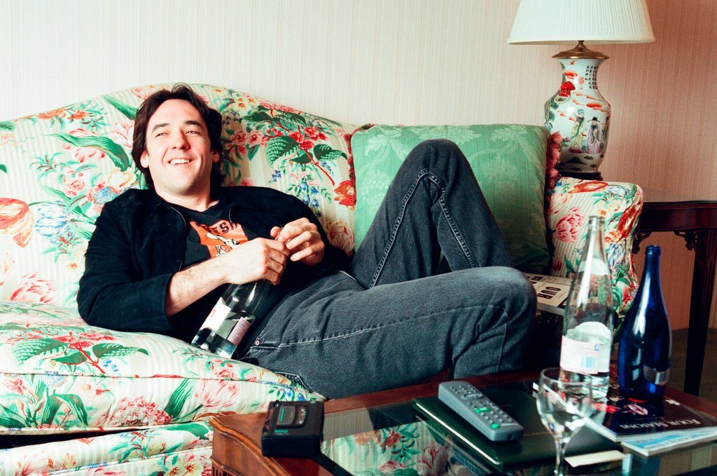 John Cusack speaks with a reporter about the release of 'High Fidelity' - Chicago Sun-Times