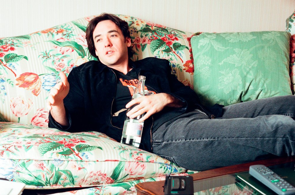 John Cusack speaks with a reporter about the release of 'High Fidelity' - Chicago Sun-Times