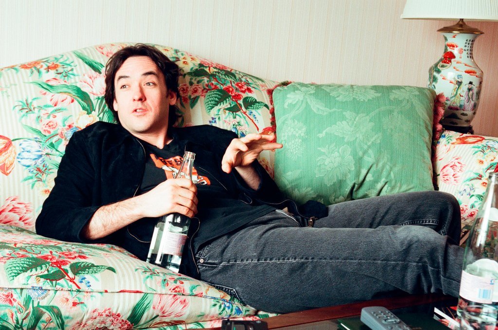 John Cusack speaks with a reporter about the release of 'High Fidelity' - Chicago Sun-Times