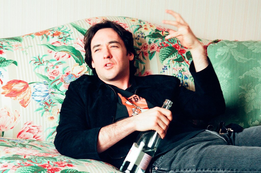 John Cusack speaks with a reporter about the release of 'High Fidelity' - Chicago Sun-Times