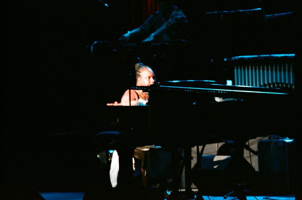 Singer Nina Simone performs at the Oriental Theatre - Chicago Sun-Times