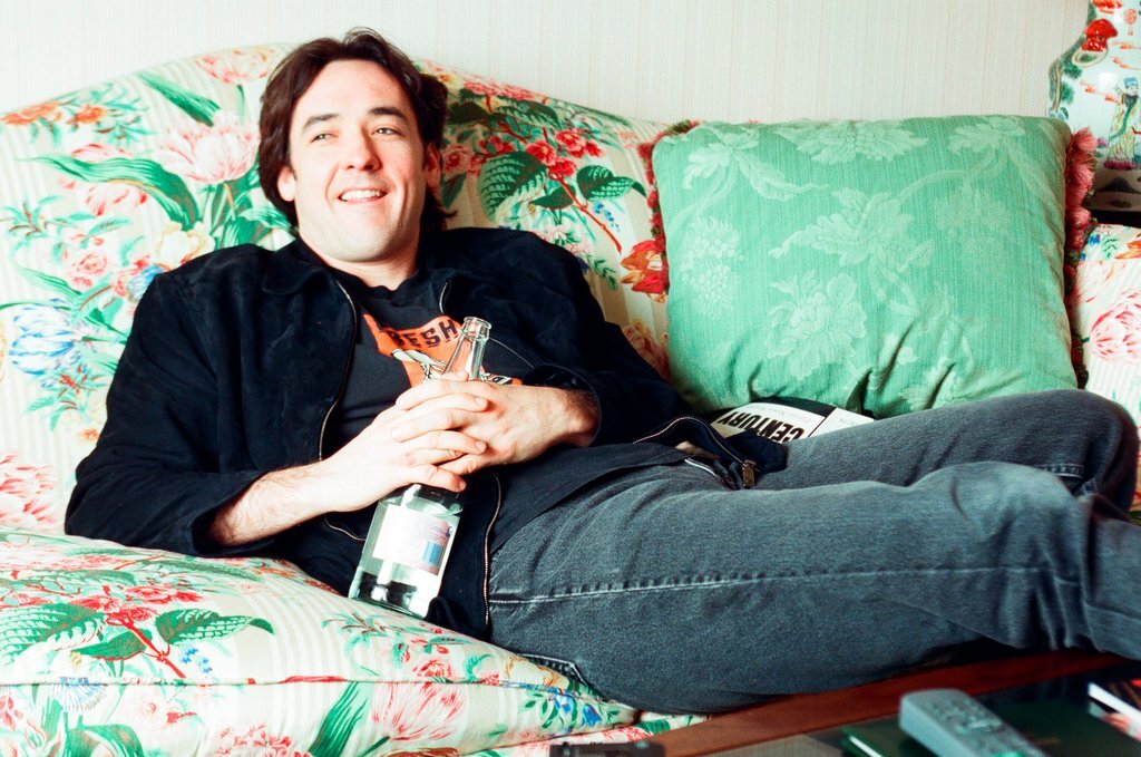 John Cusack speaks with a reporter about the release of 'High Fidelity' - Chicago Sun-Times