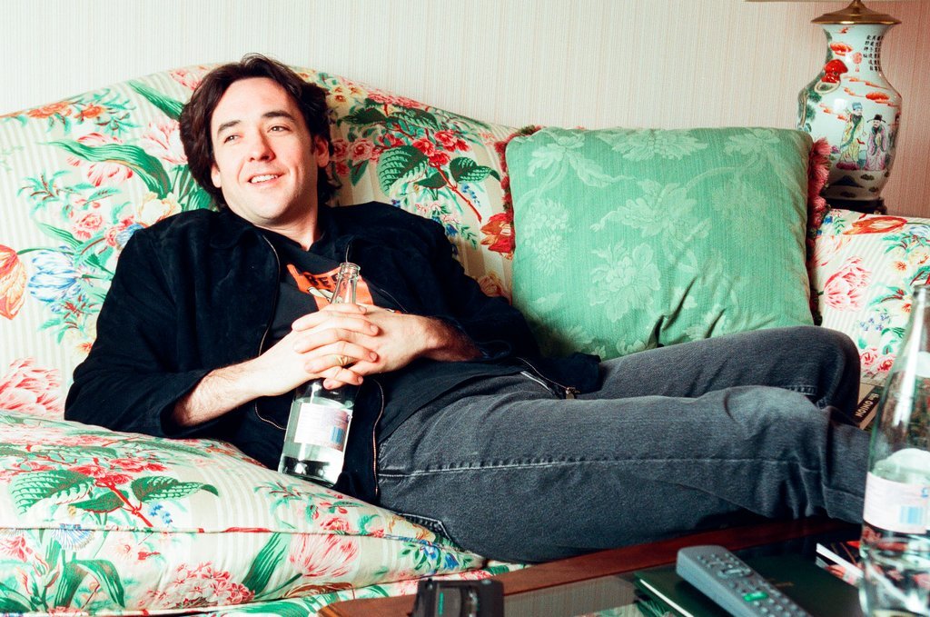 John Cusack speaks with a reporter about the release of 'High Fidelity' - Chicago Sun-Times