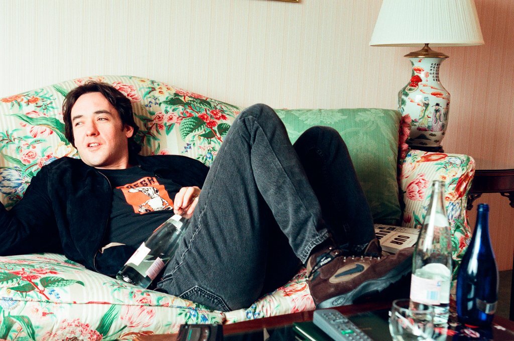 John Cusack speaks with a reporter about the release of 'High Fidelity' - Chicago Sun-Times