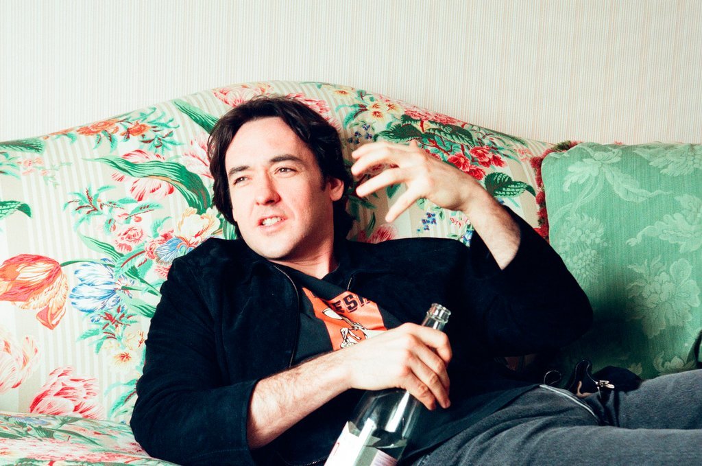 John Cusack speaks with a reporter about the release of 'High Fidelity' - Chicago Sun-Times