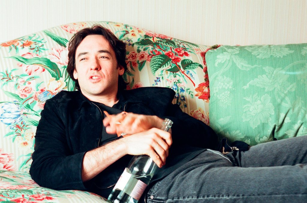 John Cusack speaks with a reporter about the release of 'High Fidelity' - Chicago Sun-Times