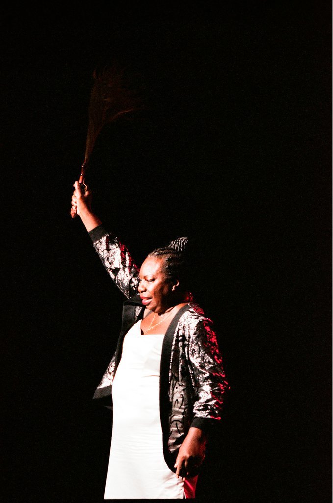 Singer Nina Simone performs at the Oriental Theatre - Chicago Sun-Times