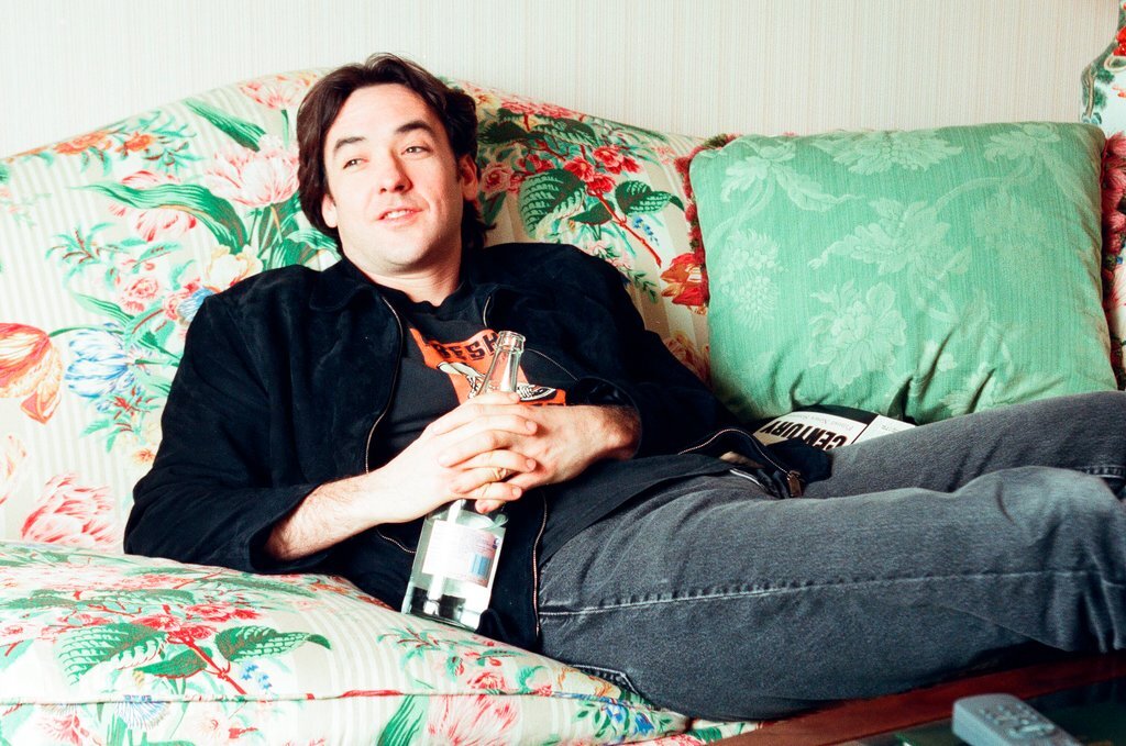 John Cusack speaks with a reporter about the release of 'High Fidelity' - Chicago Sun-Times