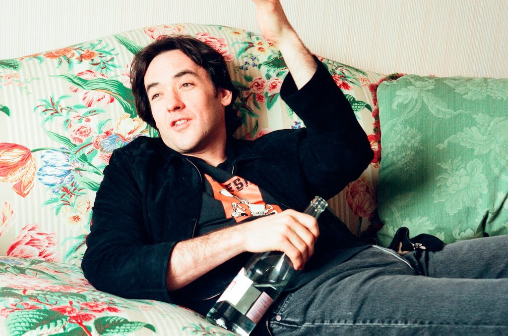 John Cusack speaks with a reporter about the release of 'High Fidelity' - Chicago Sun-Times