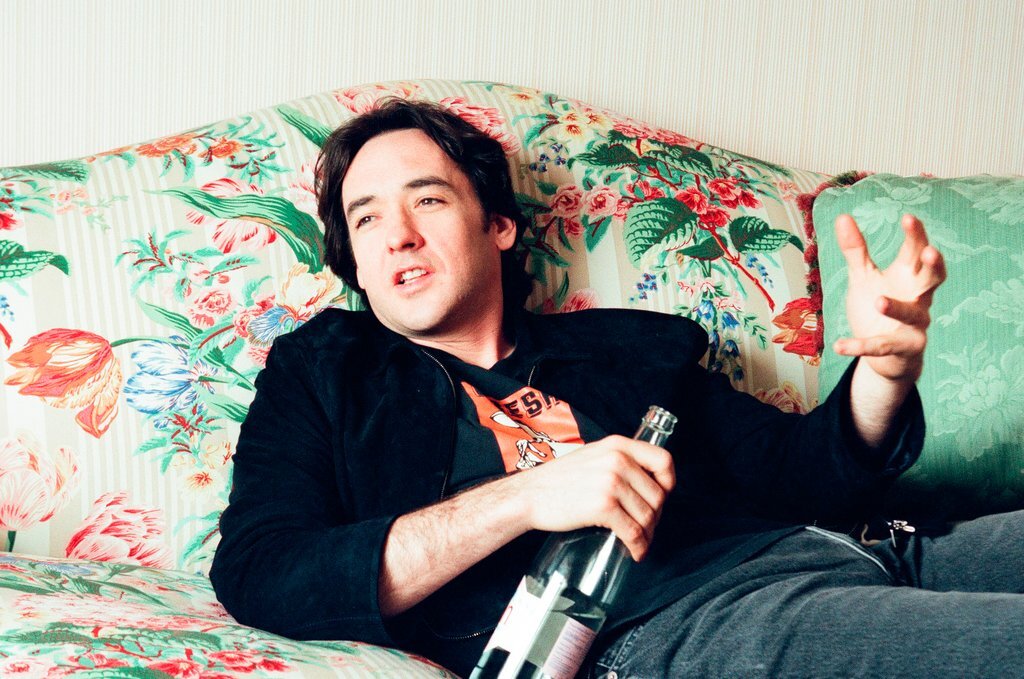 John Cusack speaks with a reporter about the release of 'High Fidelity' - Chicago Sun-Times