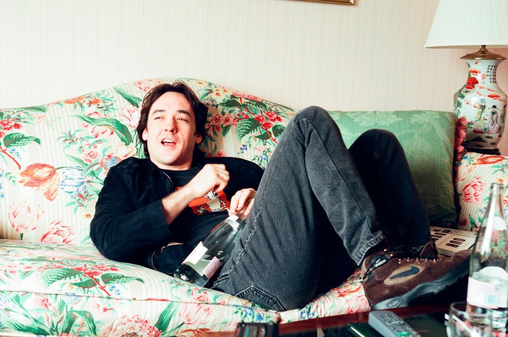 John Cusack speaks with a reporter about the release of 'High Fidelity' - Chicago Sun-Times