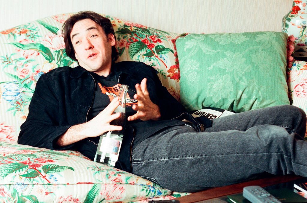 John Cusack speaks with a reporter about the release of 'High Fidelity' - Chicago Sun-Times