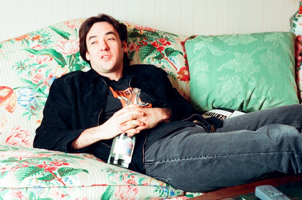 John Cusack speaks with a reporter about the release of 'High Fidelity' - Chicago Sun-Times