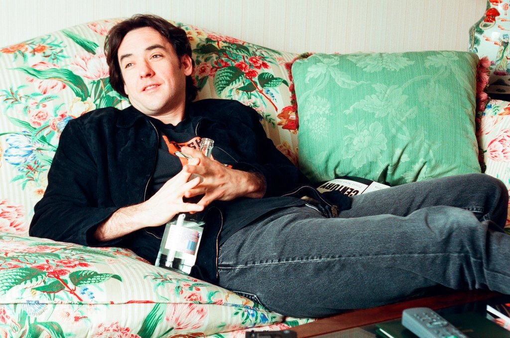 John Cusack speaks with a reporter about the release of 'High Fidelity' - Chicago Sun-Times