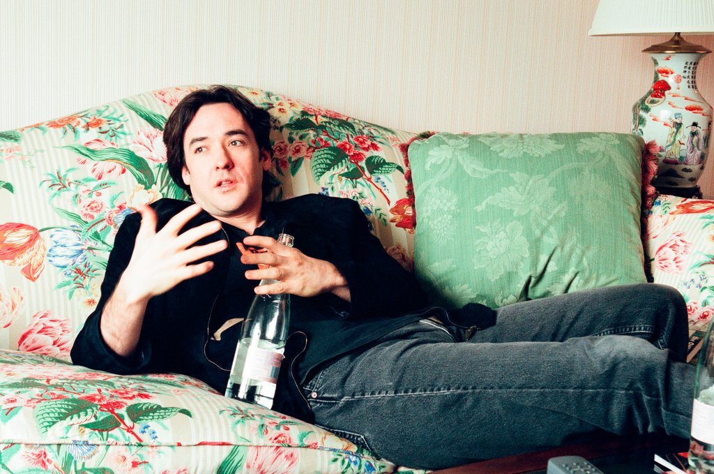 John Cusack speaks with a reporter about the release of 'High Fidelity' - Chicago Sun-Times