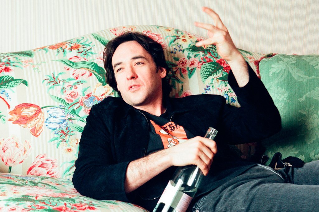 John Cusack speaks with a reporter about the release of 'High Fidelity' - Chicago Sun-Times