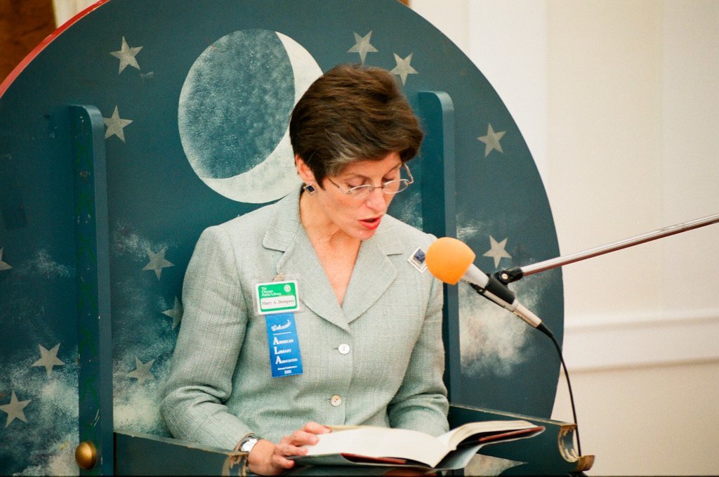 The Sulzer Library hosts a Harry Potter read-a-thon - Chicago Sun-Times