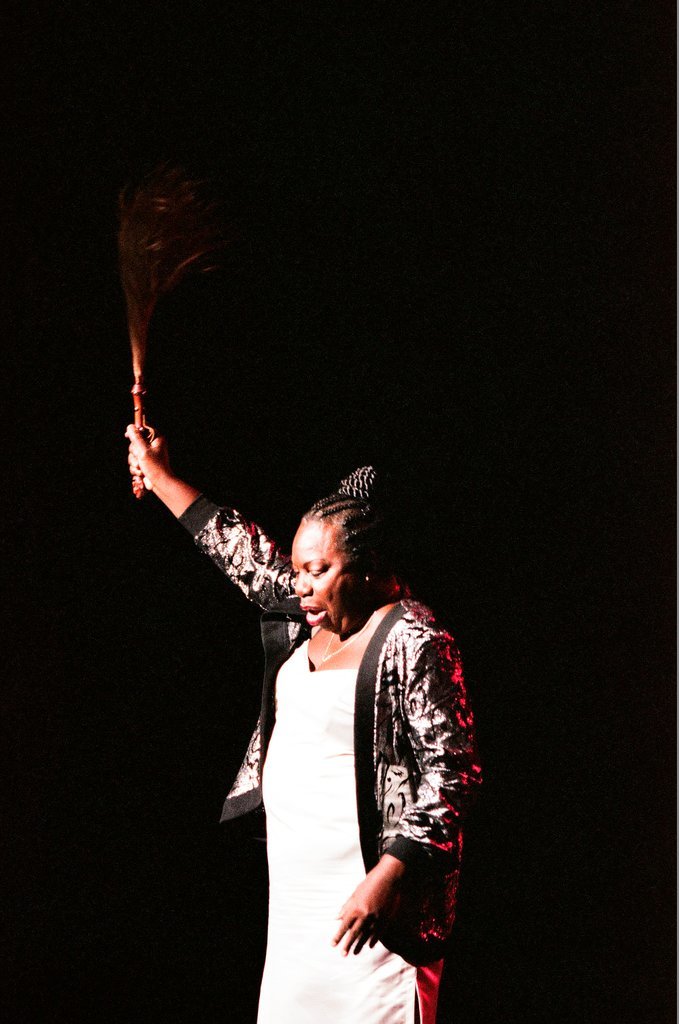 Singer Nina Simone performs at the Oriental Theatre - Chicago Sun-Times