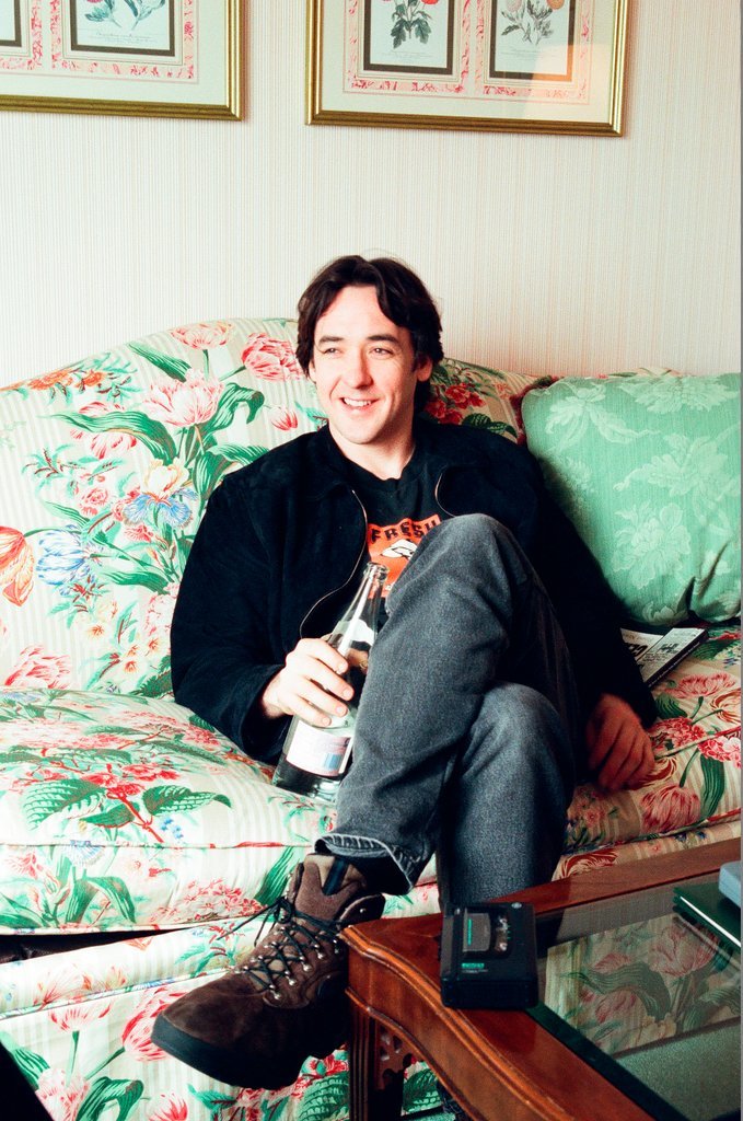 John Cusack speaks with a reporter about the release of 'High Fidelity' - Chicago Sun-Times