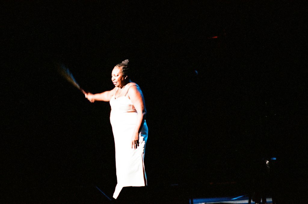 Singer Nina Simone performs at the Oriental Theatre - Chicago Sun-Times