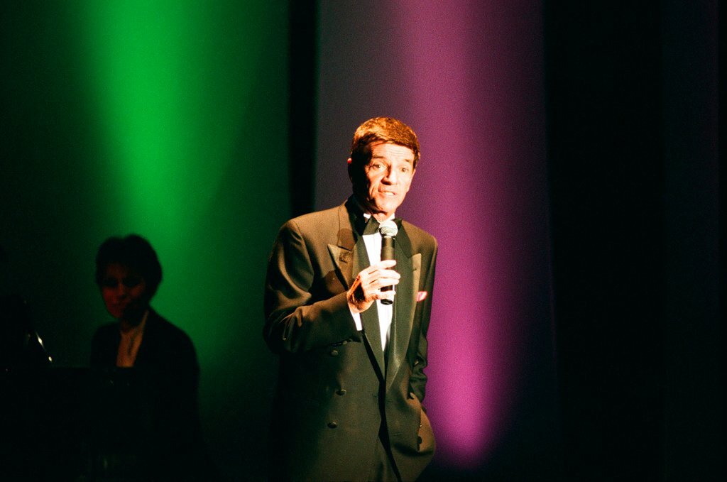 Actor and comedian Tom Dreesen hosts the Chicago Film Critics Awards - Chicago Sun-Times