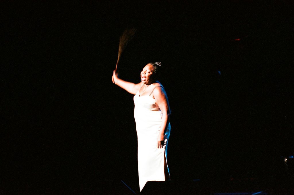 Singer Nina Simone performs at the Oriental Theatre - Chicago Sun-Times
