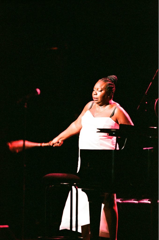 Singer Nina Simone performs at the Oriental Theatre - Chicago Sun-Times