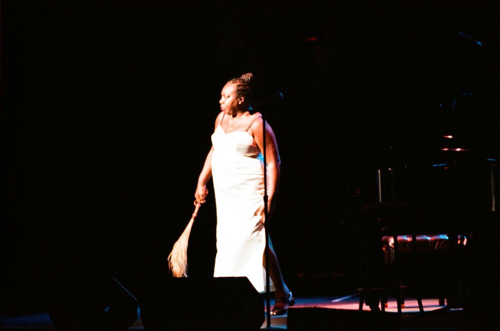 Singer Nina Simone performs at the Oriental Theatre - Chicago Sun-Times